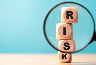 倉庫の増改築時には注意したい違法建築のリスクと罰則